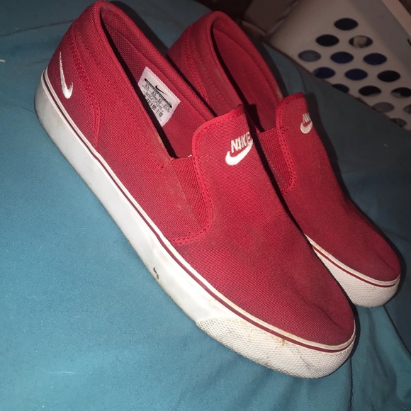 nike red slip on shoes